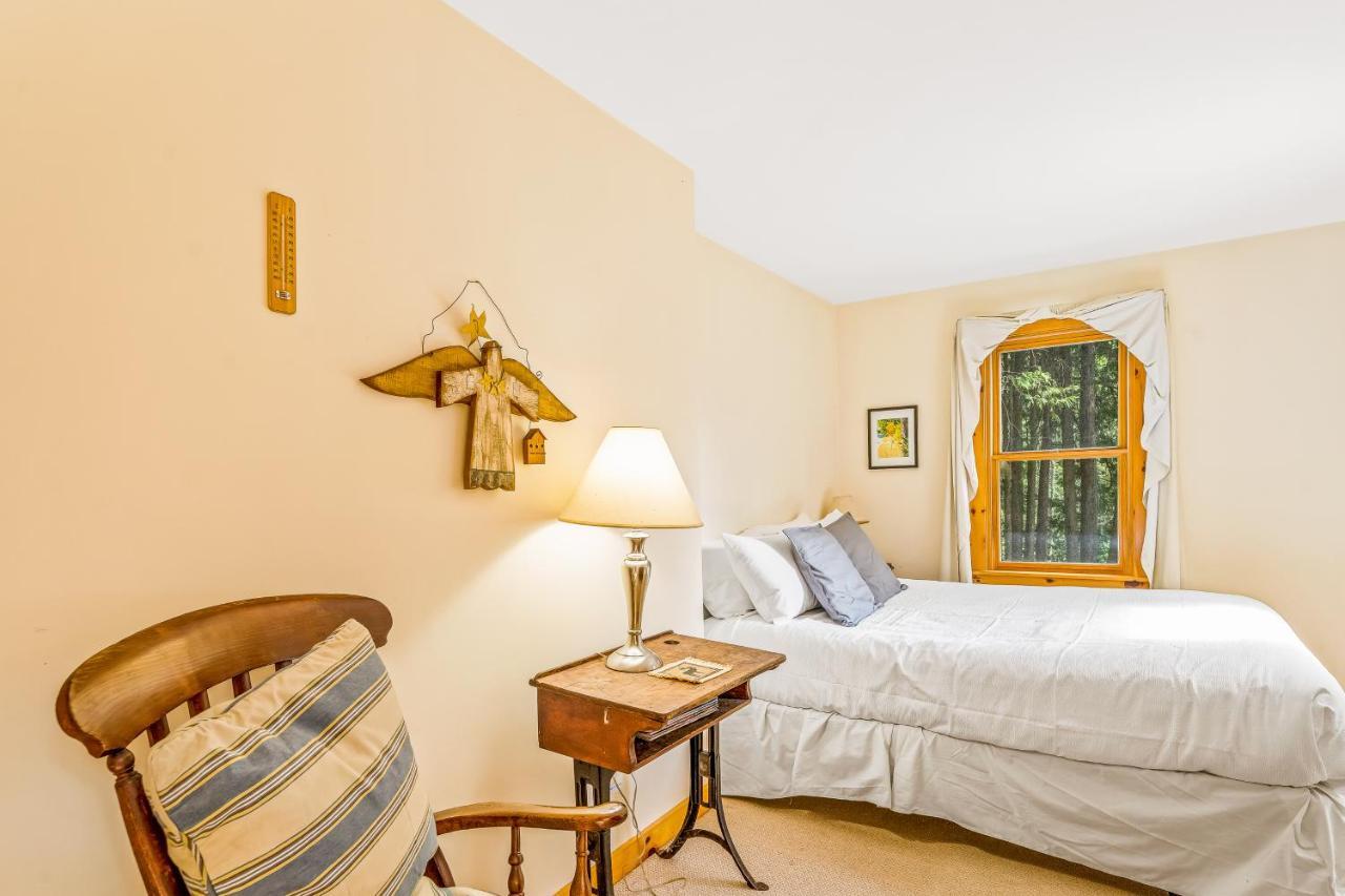 Schroon Lake Brook Sound Cabin מראה חיצוני תמונה